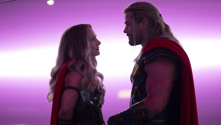 Natalie Portman and Chris Hemsworth