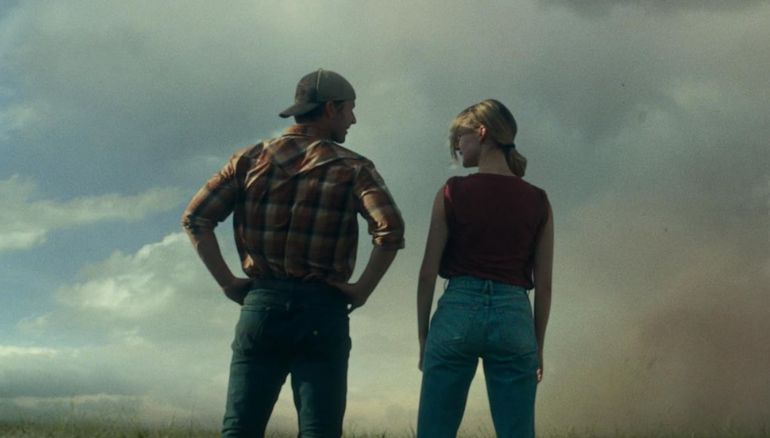 Glen Powell and Daisy Edgar-Jones in Twisters