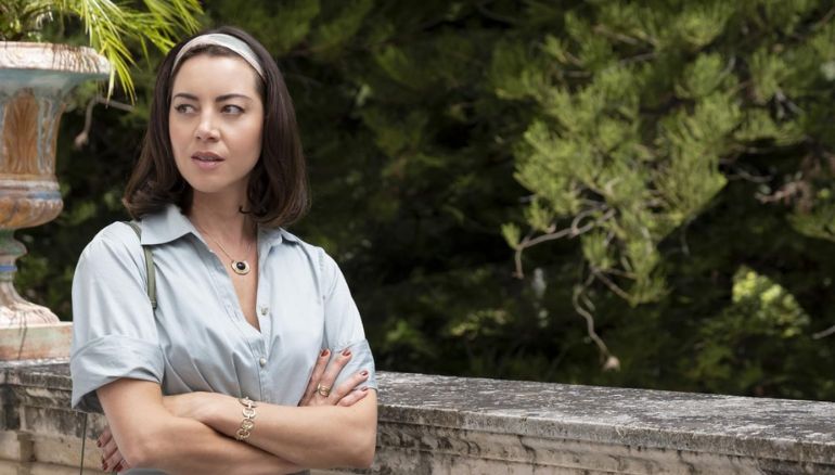 Aubrey Plaza White Lotus