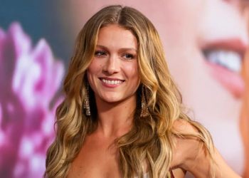 Isabela Ferrer claims Justin Baldoni harassed her with subpoenas during Blake Lively’s heated legal battle