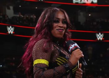 Naomi announces pregnancy