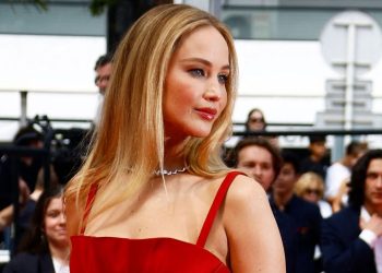 Jennifer Lawrence drops truth bomb on Trump criticism