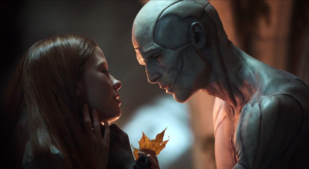 Mia Goth and Jacob Elordi in Frankenstein