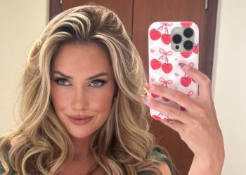 Paige Spiranac’s shocking cheating scandal ignites chaos as emotional meltdown stuns fans at Internet Invitational
