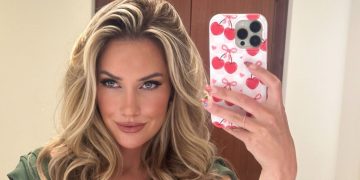 Paige Spiranac’s shocking cheating scandal ignites chaos as emotional meltdown stuns fans at Internet Invitational