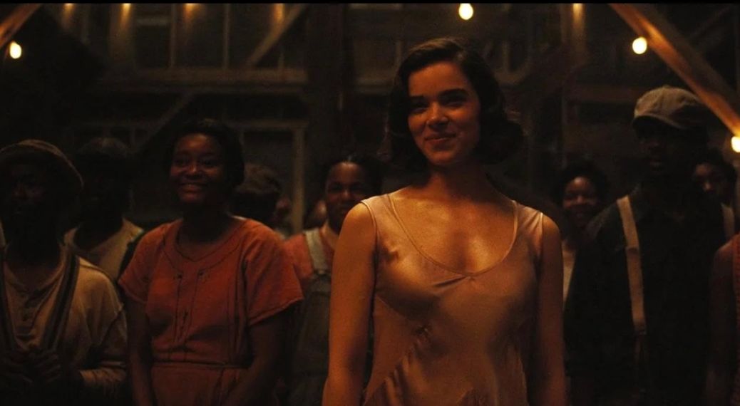 Hailee Steinfeld in Sinners