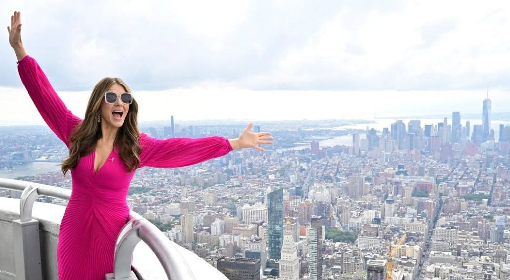 Elizabeth Hurley stuns fans with candid vacation bikini photo at 60