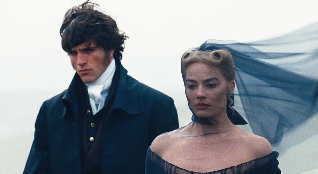 Jacob Elorid and Margot Robbie in 'Wuthering Heights'.