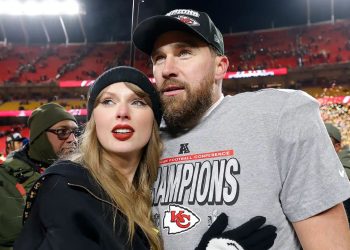 Taylor Swift with Travis Kelce
