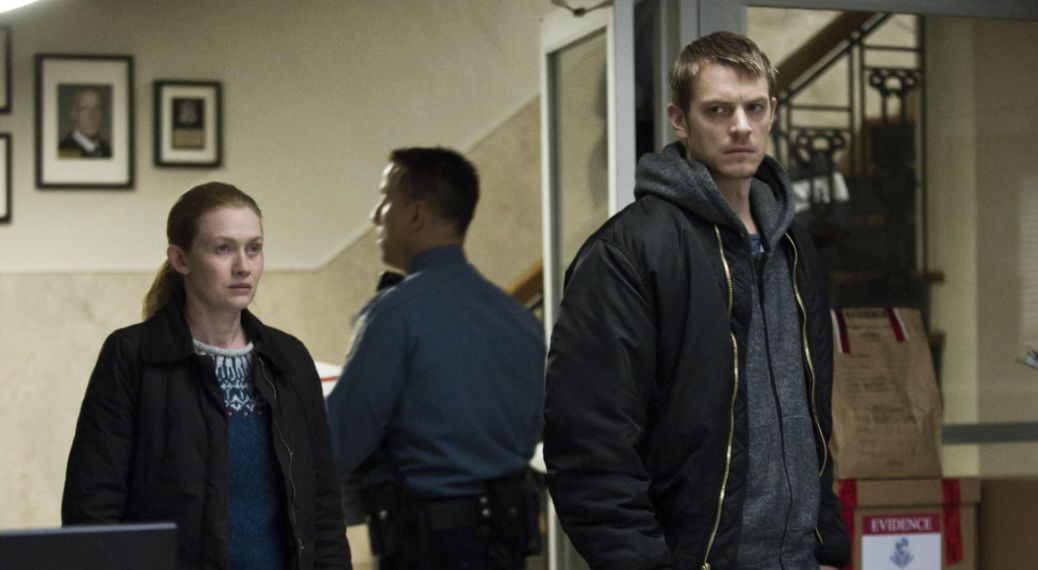Mireille Enos and Joel Kinnaman in The Killing