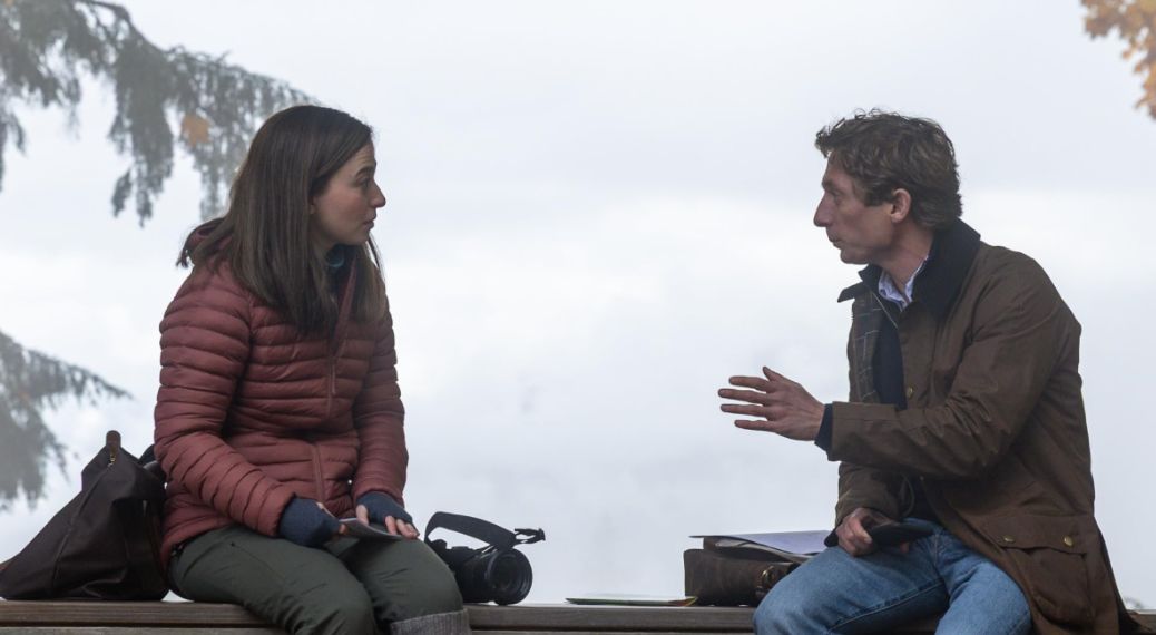 Jeremy Allen White and Mikey Madison in The Social Reckoning
